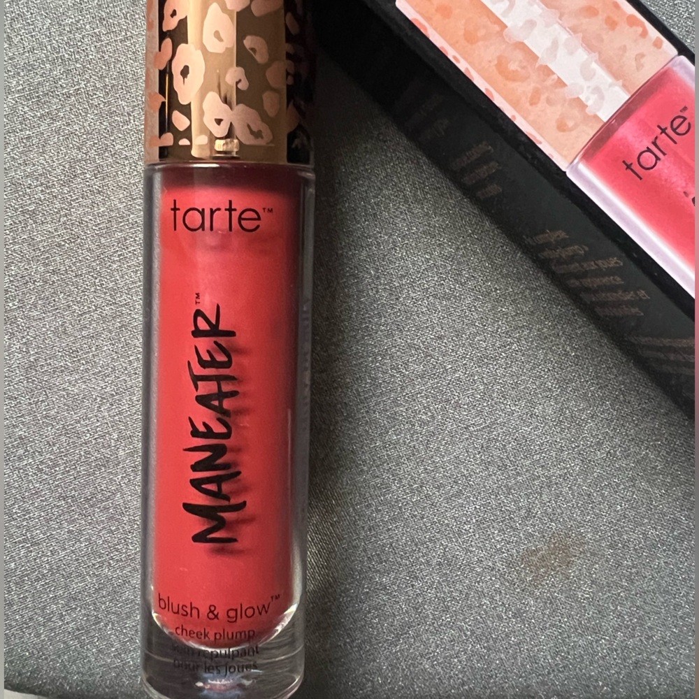 NWT Tarte Maneater Blush & Glow in berry
